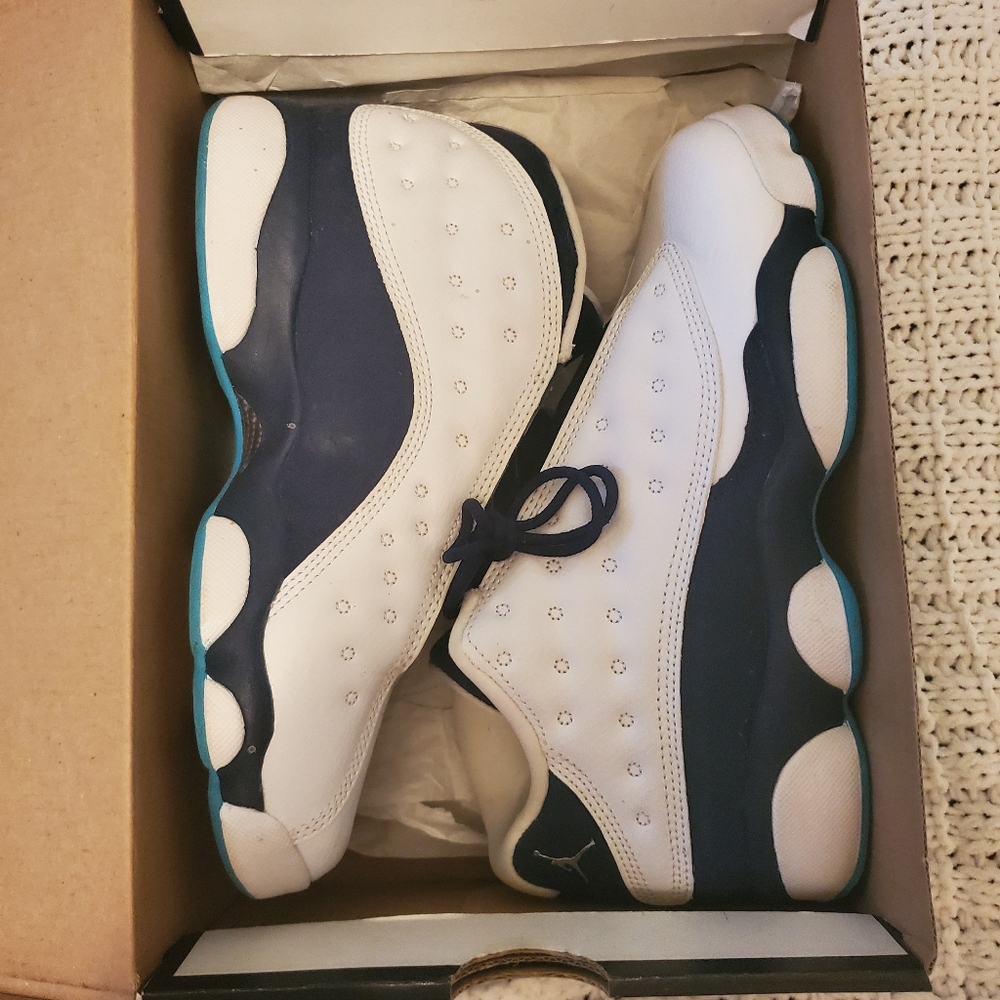 Air Jordan 13 Retro- Hornets